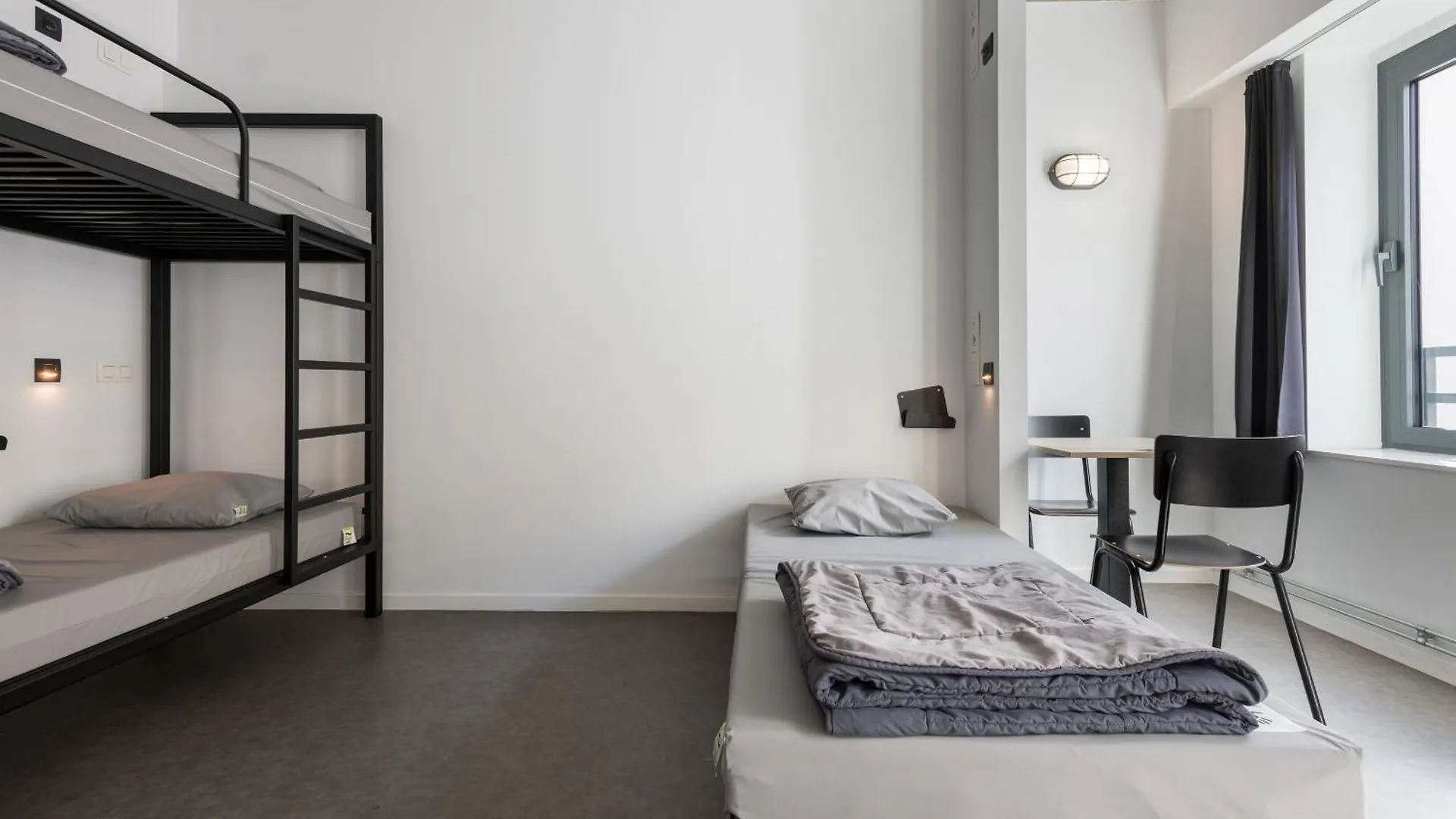Hi Charleroi Hostel